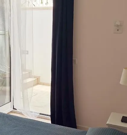 Marebello Couette-café 3*